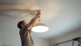 Comment installer une lampe au plafond sans arrivée électrique​